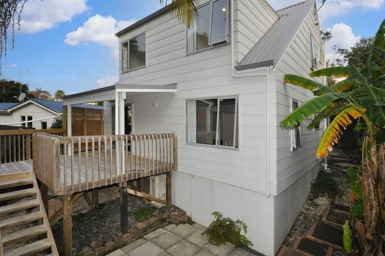 Photo of property in 46a Elliston Crescent, Stanmore Bay, Whangaparaoa, 0932