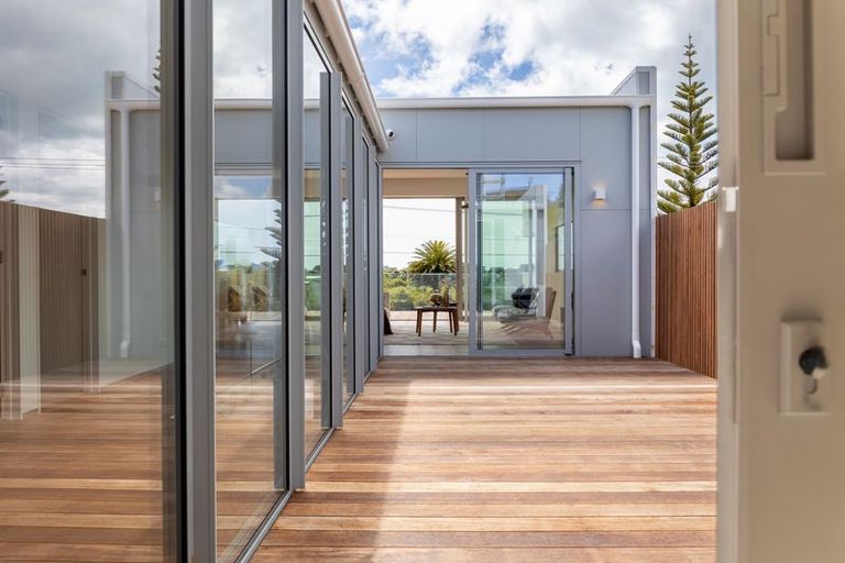 Photo of property in 22a Queens Road, Waikanae Beach, Waikanae, 5036