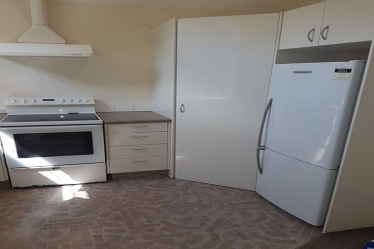 Photo of property in 11/93a Kelburn Parade, Kelburn, Wellington, 6012