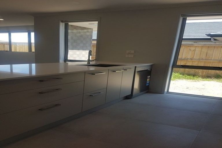 Photo of property in 72 Dunkeld Drive, Papamoa, 3118