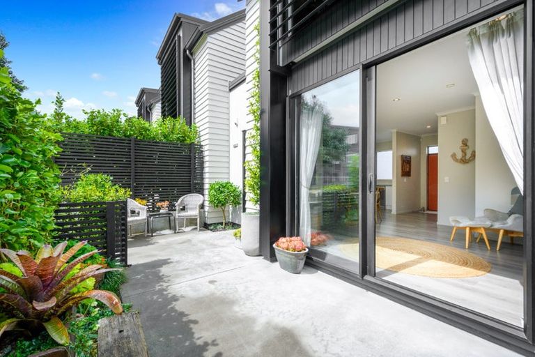 Photo of property in 7 Glidepath Road, Hobsonville, Auckland, 0616