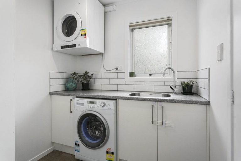 Photo of property in 22 Browning Street, Leamington, Cambridge, 3432