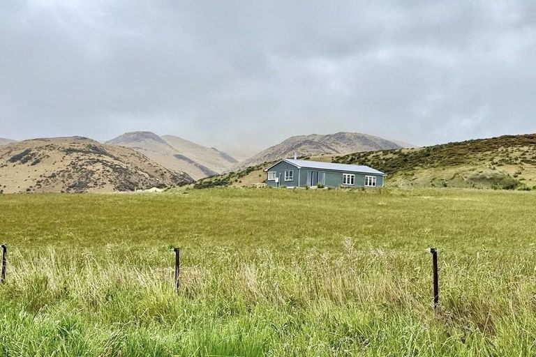 Photo of property in 66 Cricklewood Rise, Otiake, Duntroon, 9494