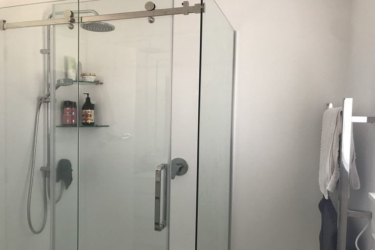 Photo of property in 26 Walton Avenue, Waikanae, 5036