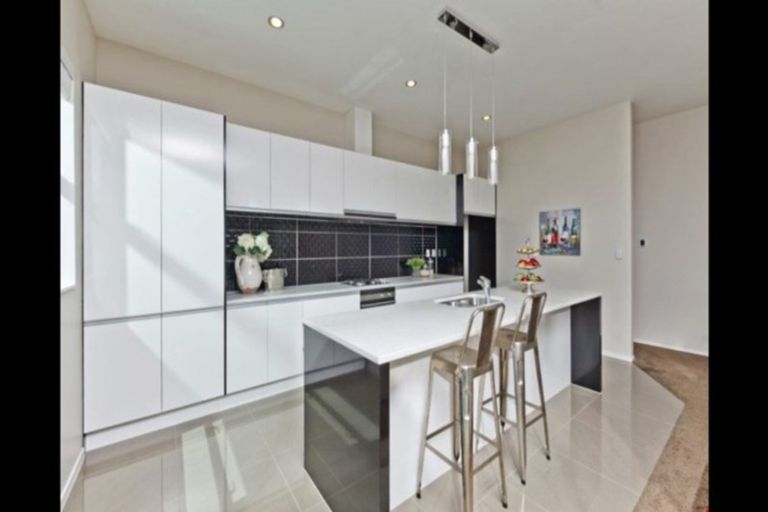 Photo of property in 9 Desmond Road, Silverdale, 0932