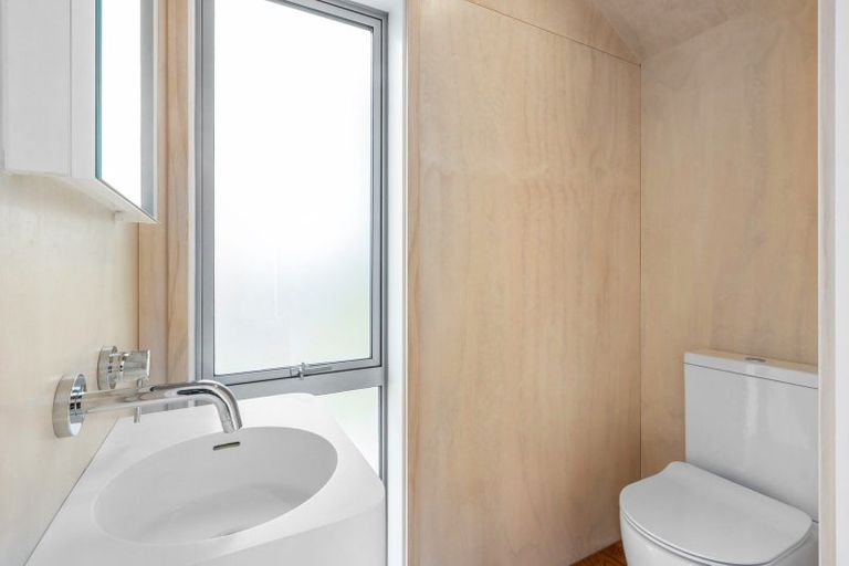 Photo of property in 11 Merlewood Avenue, Cashmere, Christchurch, 8022