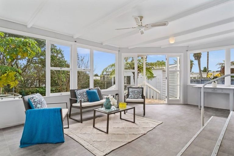 Photo of property in 13 Mickle Street, Te Atatu South, Auckland, 0610