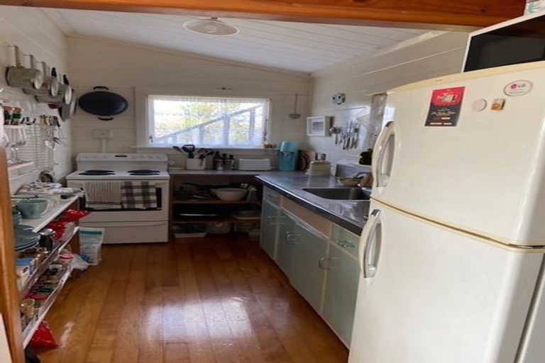 Photo of property in 21 Bayview Road, Paremata, Porirua, 5024