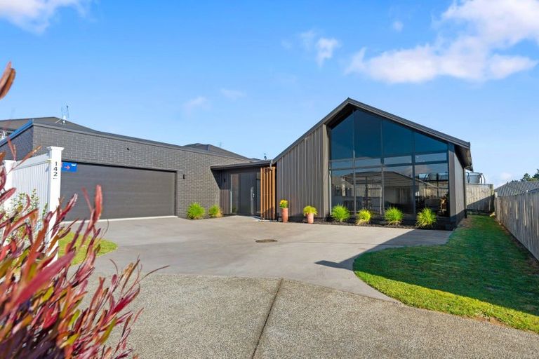 Photo of property in 140 Adler Drive, Ohauiti, Tauranga, 3112