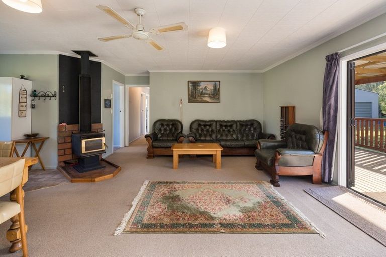 Photo of property in 5820 Kenepuru Road, Waitaria Bay, Picton, 7282