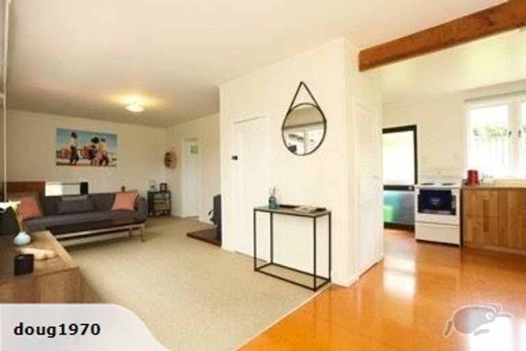 Photo of property in 6b Cross Street, Raglan, 3225