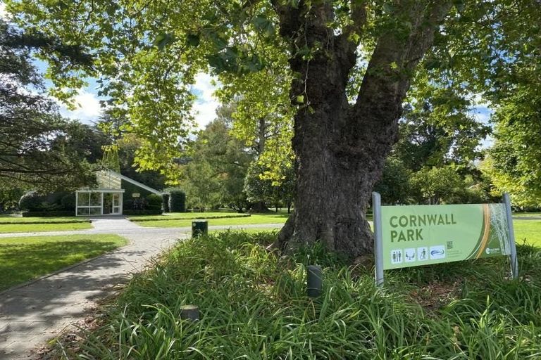 Photo of property in 709 Roberts Street, Hastings, 4122