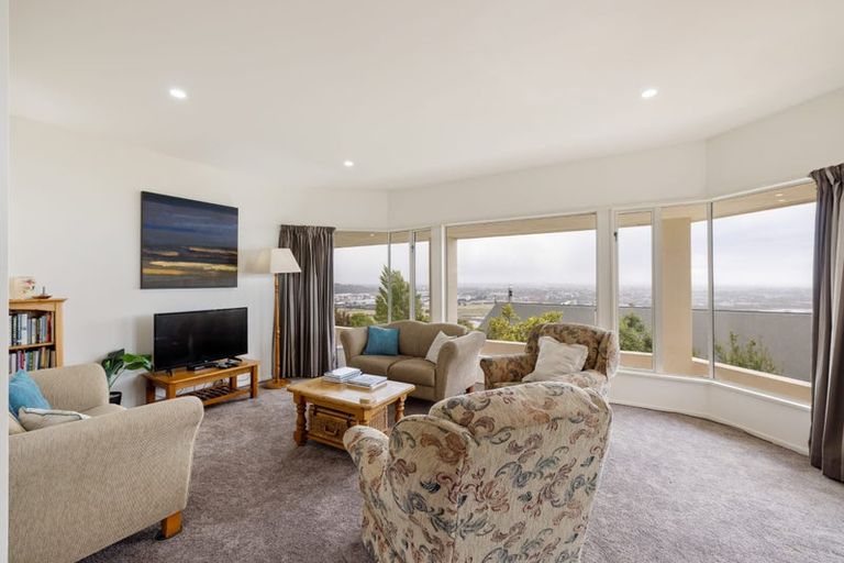 Photo of property in 126 Cannon Hill Crescent, Mount Pleasant, Christchurch, 8081