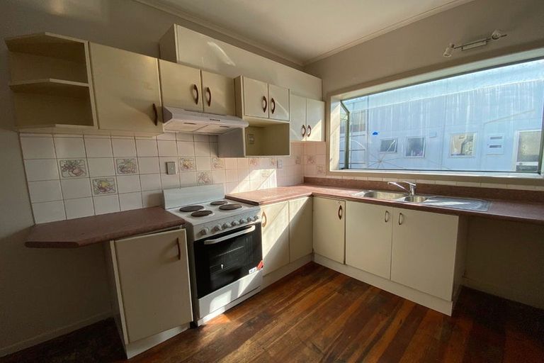 Photo of property in 9 Greers Road, Weymouth, Auckland, 2103