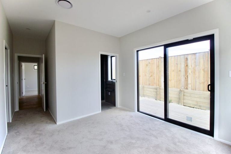 Photo of property in 9 Babina Avenue, Kumeu, 0810