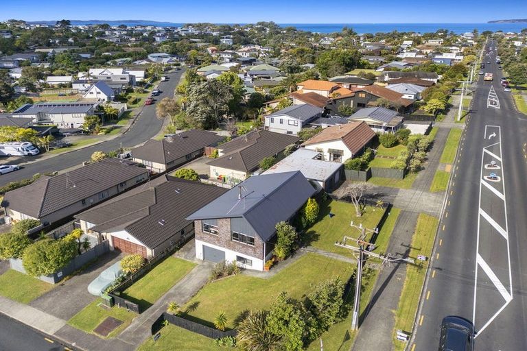 Photo of property in 23 Bay Street, Red Beach, 0932