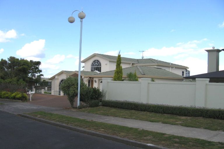 Photo of property in 13 Mistral Place, West Harbour, Auckland, 0618