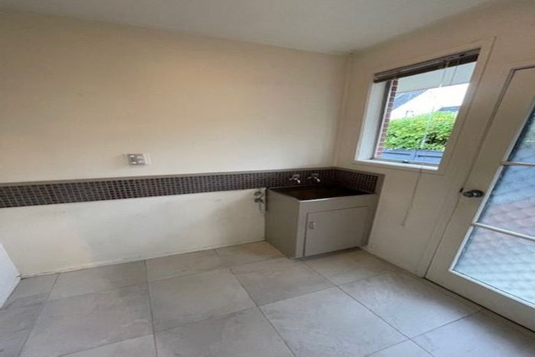 Photo of property in 2/15a Saltburn Road, Milford, Auckland, 0620