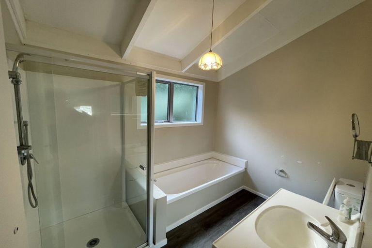 Photo of property in 3b Buxton Avenue, Karori, Wellington, 6012