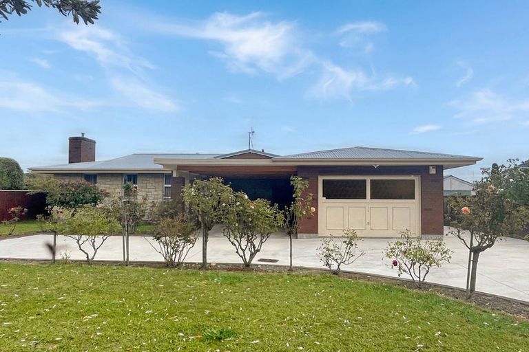 Photo of property in 15 College Street, Awapuni, Palmerston North, 4412