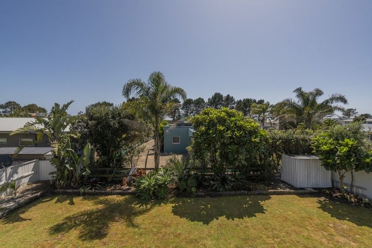 Photo of property in 656 Matarangi Drive, Matarangi, Whitianga, 3592