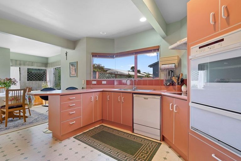 Photo of property in 2/5 Richmond Street, Fitzroy, New Plymouth, 4312