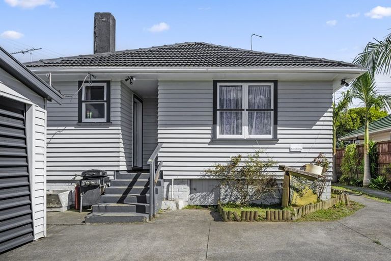 Photo of property in 63 Hepburn Road, Glendene, Auckland, 0602