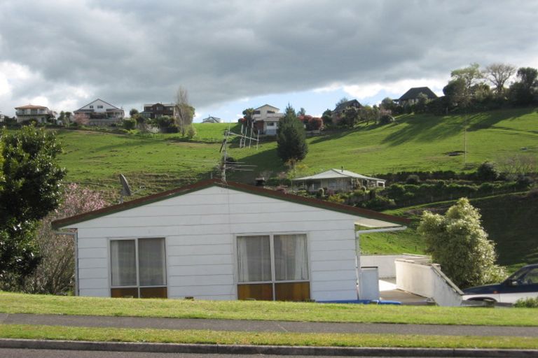 Photo of property in 43 Resolution Road, Welcome Bay, Tauranga, 3112