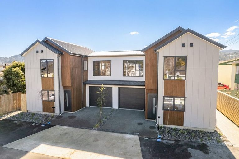 Photo of property in 1/104 Martin Street, Wallaceville, Upper Hutt, 5018