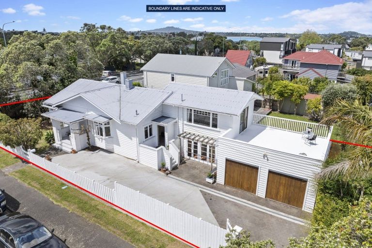 Photo of property in 9 Bruce Street, Northcote Point, Auckland, 0627