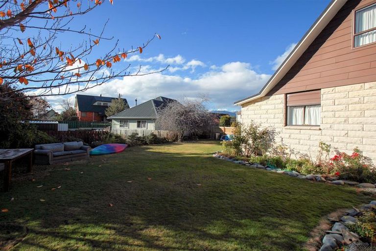 Photo of property in 15 Burnett Place, Lake Tekapo, 7999