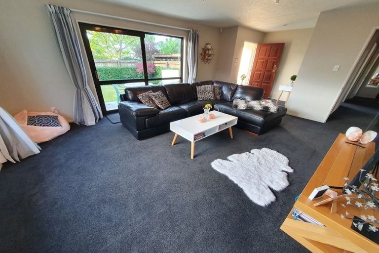 Photo of property in 2/27 Mortlake Street, Islington, Christchurch, 8042