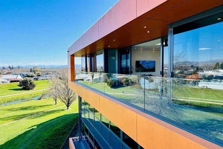 Photo of property in Youell House, 1/1 Hutcheson Street, Mayfield, Blenheim, 7201