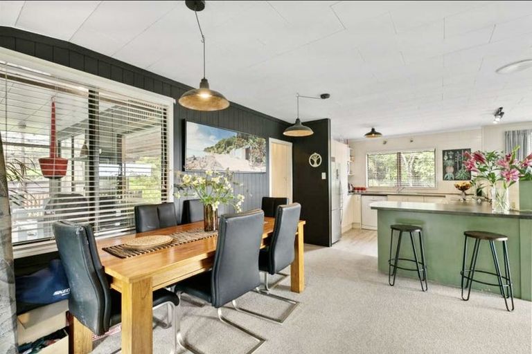 Photo of property in 390 Driving Creek Road, Coromandel, 3506