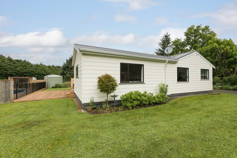 Photo of property in 17 Charlotte Street, Takapau, 4203