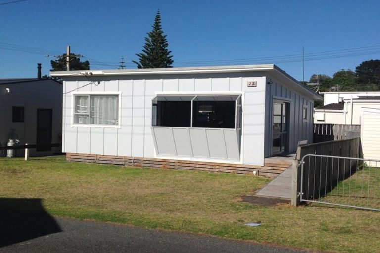 Photo of property in 73 Sixth Avenue, Urenui, 4377