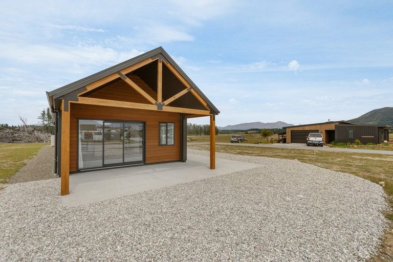 Photo of property in 159 Burdon Loop, Lake Hawea, 9382