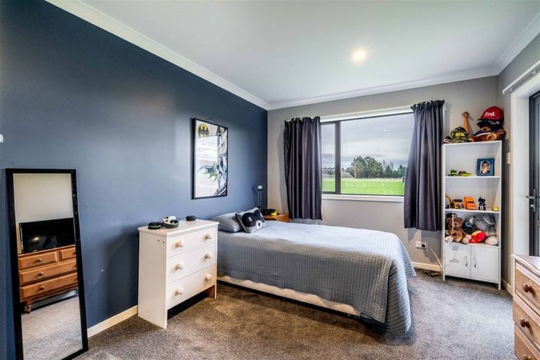 Photo of property in 327 Egerton Road, Winton, 9782