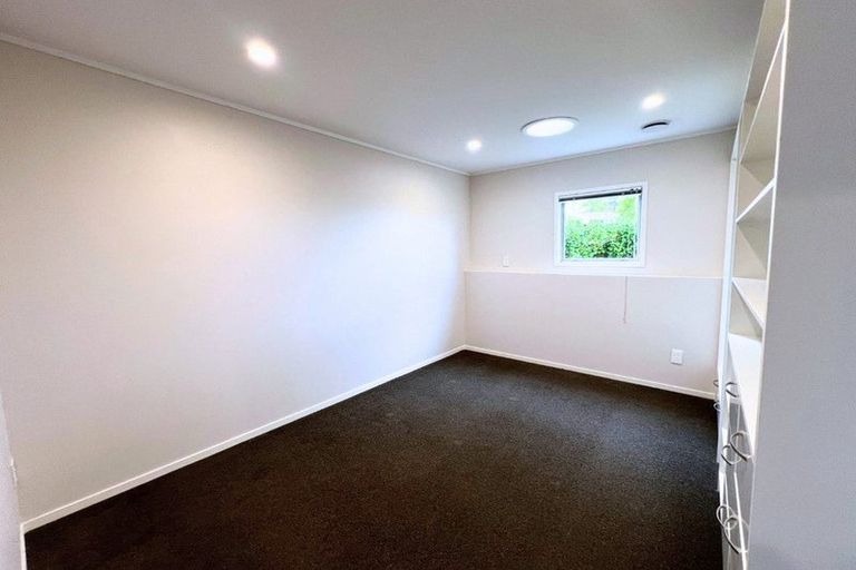 Photo of property in 25 Peterhouse Place, West Harbour, Auckland, 0618