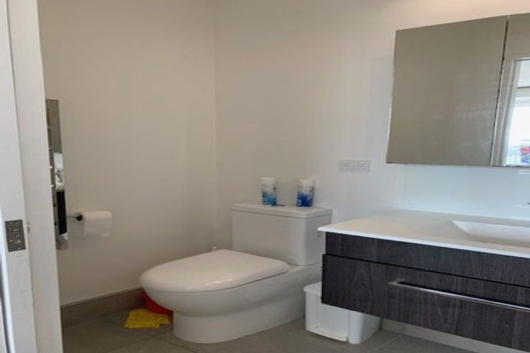 Photo of property in 27 Komanawa Lane, Mount Wellington, Auckland, 1062