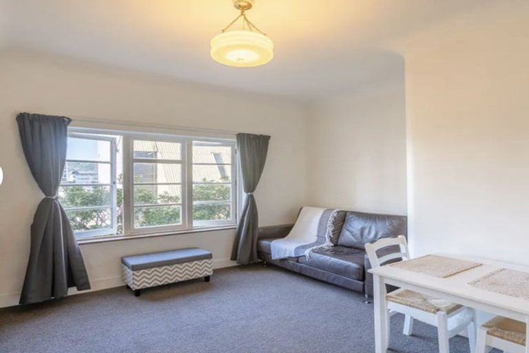 Photo of property in 2/193 The Terrace, Wellington Central, Wellington, 6011
