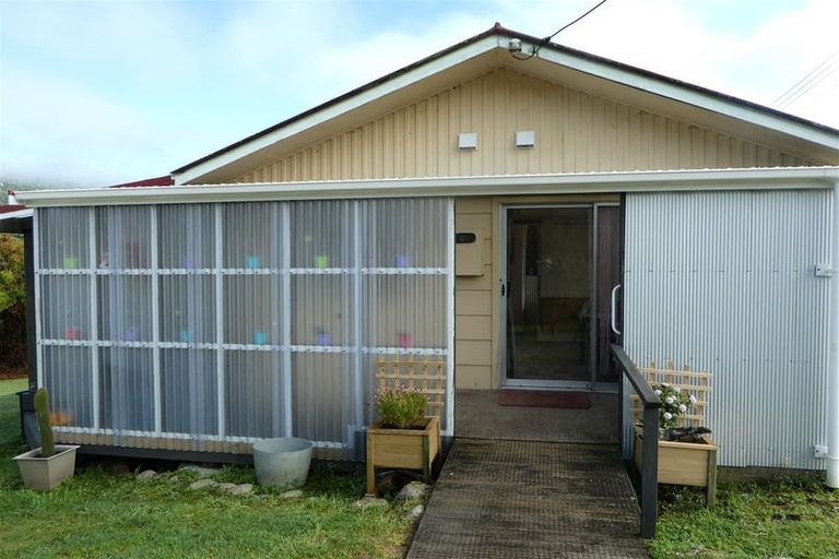 Photo of property in 9 Ballance Street, Runanga, 7803