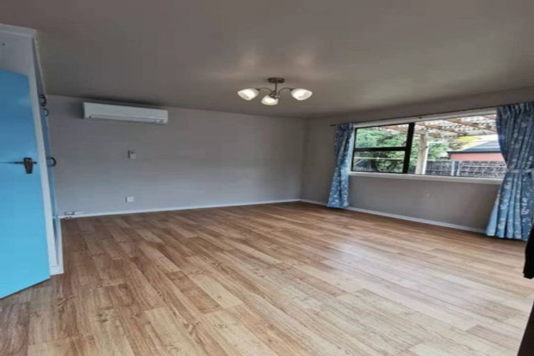 Photo of property in 67 Memorial Avenue, Ilam, Christchurch, 8053