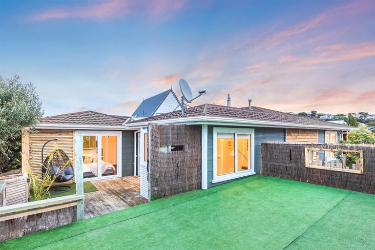 Photo of property in 10 Trispen Place, Camborne, Porirua, 5026