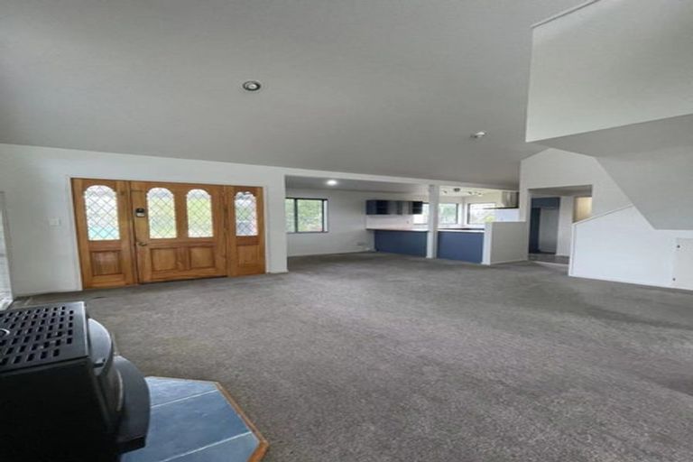 Photo of property in 6 Tokay Place, Huapai, Kumeu, 0810
