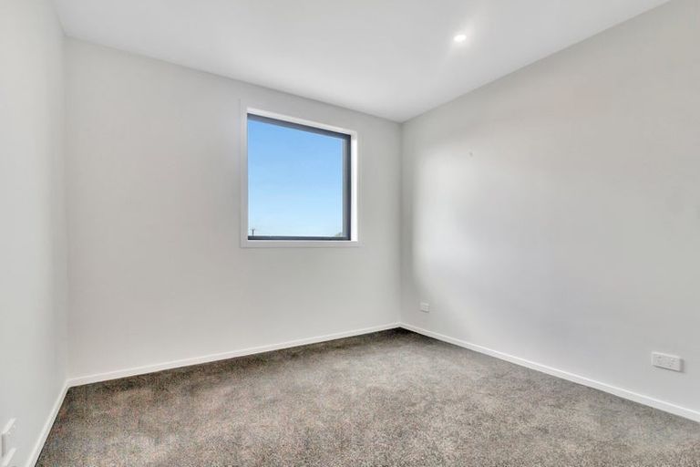 Photo of property in 7/3234 Great North Road, New Lynn, Auckland, 0600