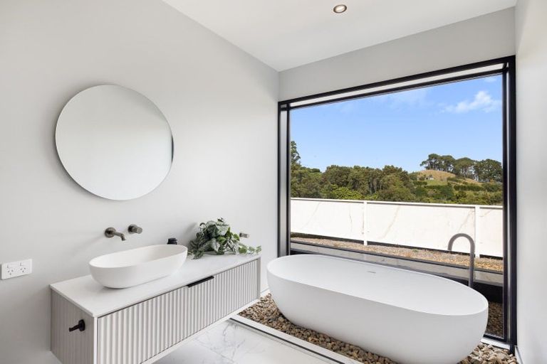 Photo of property in 8 Kahu Lane, Minden, Tauranga, 3176