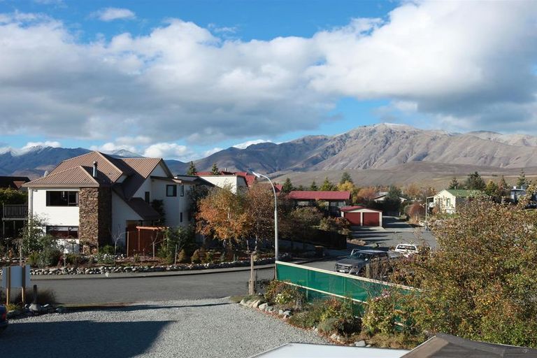 Photo of property in 15 Burnett Place, Lake Tekapo, 7999