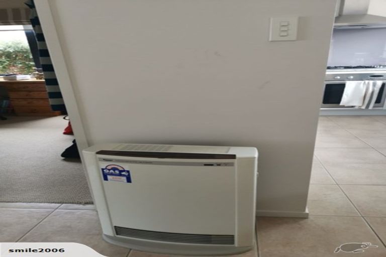 Photo of property in 6 Jelas Road, Red Beach, 0932