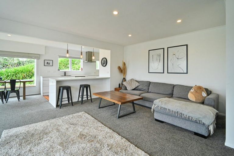 Photo of property in 11 Busby Hill, Havelock North, 4130